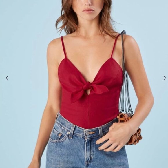 Reformation Strawberry top in Cherry Size small - Picture 2 of 6
